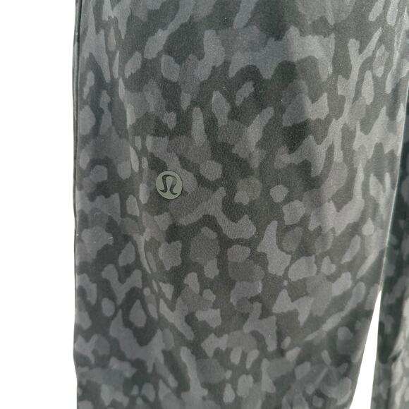 Lululemon Pants Size 6 On The Fly Leopard Black Athleisure Ankle Elastic Waist - Picture 5 of 7
